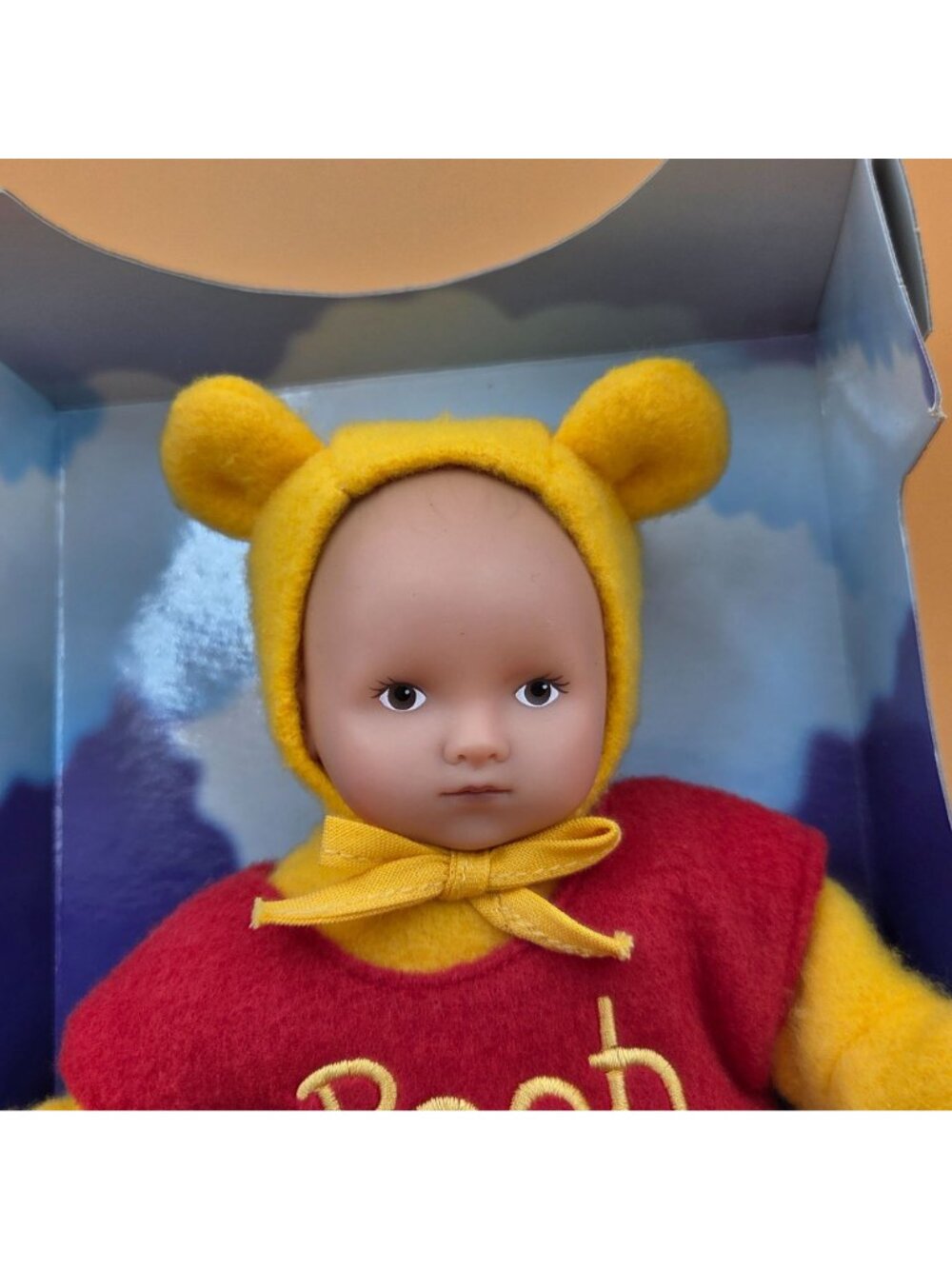 Götz Mini Muffin Winnie the Pooh Disney Theme Park Exclusive German Doll - Picture 14 of 16